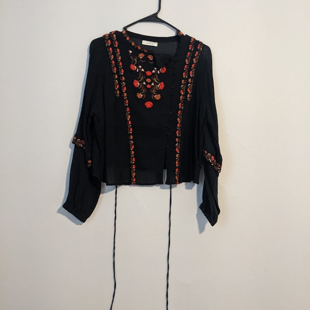 Doên Graceland Black Floral tie top size small